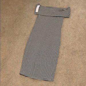 Midi dress comes with tie